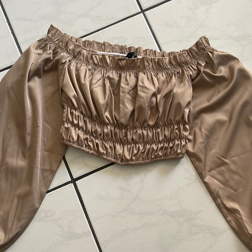 SHEIN Beidge Cropped Blouse